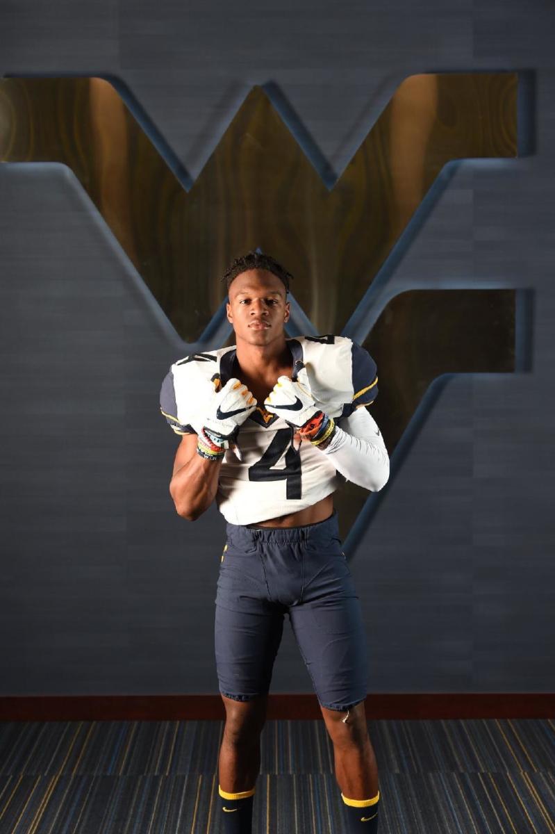 WR Winston Wright Jr. officially signed with West Virginia Sports