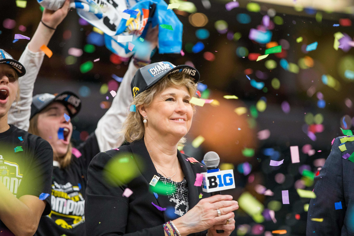 Iowa coach Lisa Bluder and the Hawkeyes celebrated last season's run to the Big Ten Tournament title and the Elite Eight of the NCAA Tournament, but that's in the past.