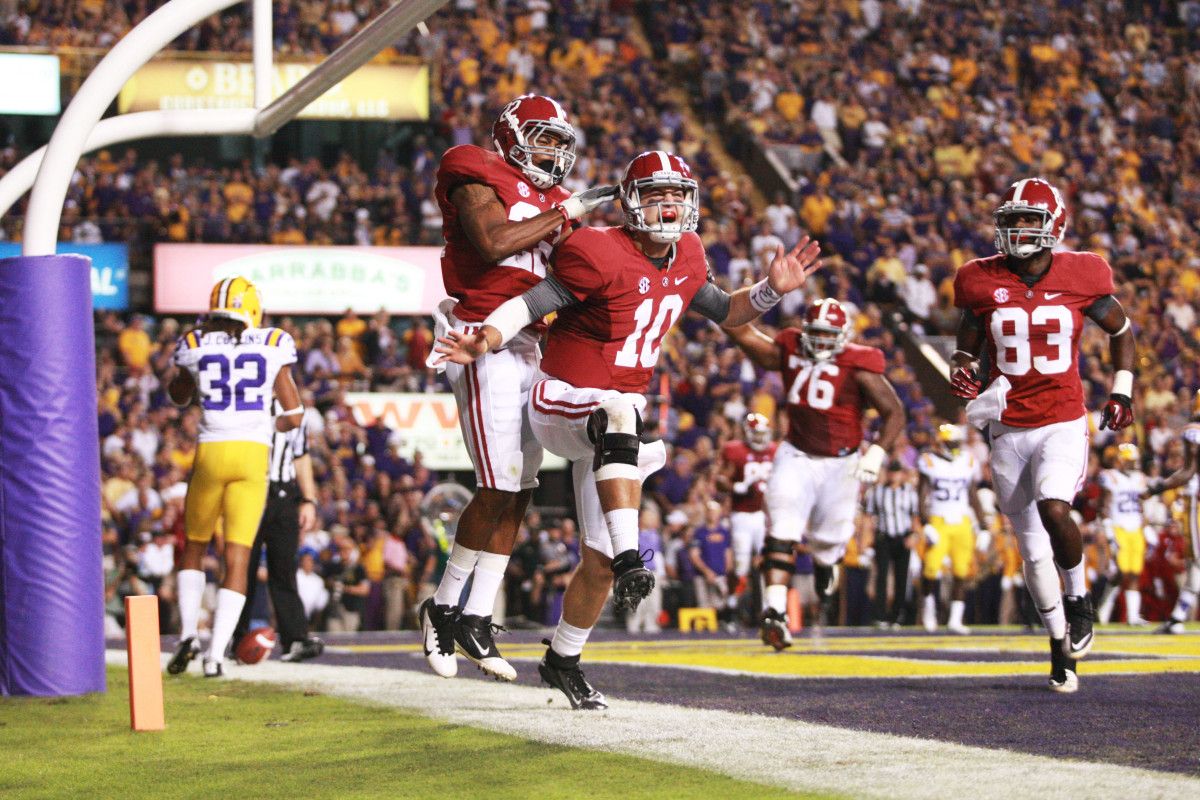 AJ McCarron celebrates at LSU