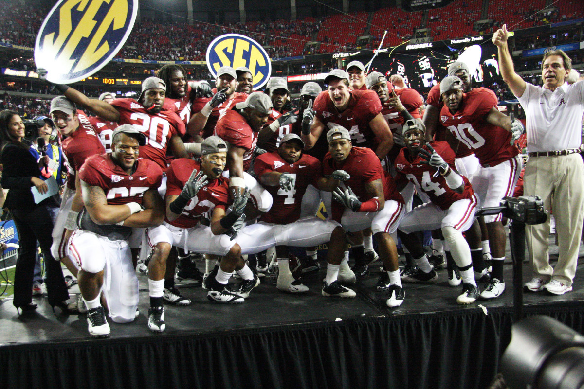 Alabama celebrates winning the 2009 SEC Championship Game
