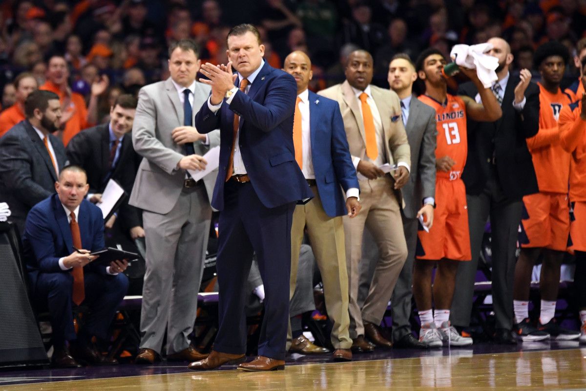 Illinois head coach Brad Underwood reacts in the first half of a 2017 game against Northwestern Wildcats at Allstate Arena.