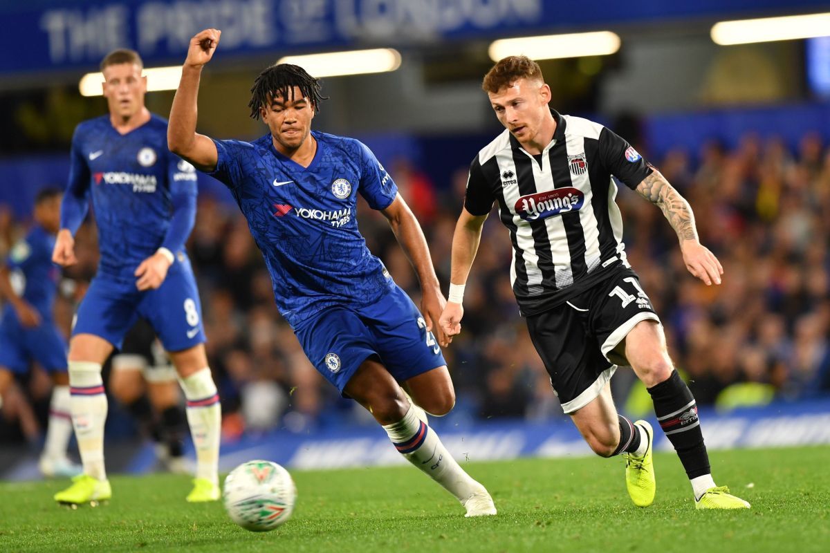 fbl-eng-lcup-chelsea-grimsby-5d8dc86672cebee52f00001c.jpg