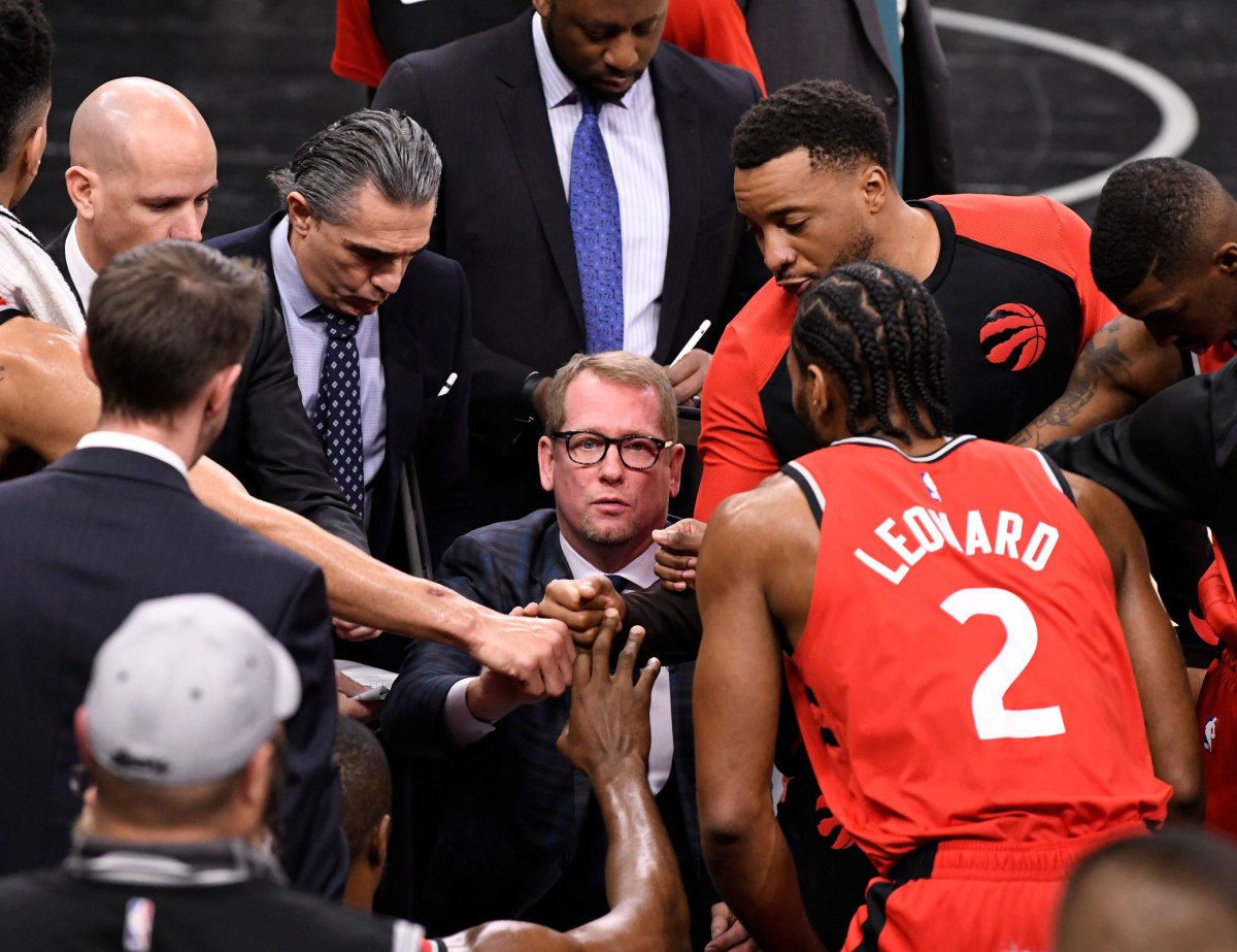 kawhi_leonard_nick_nurse_.jpg