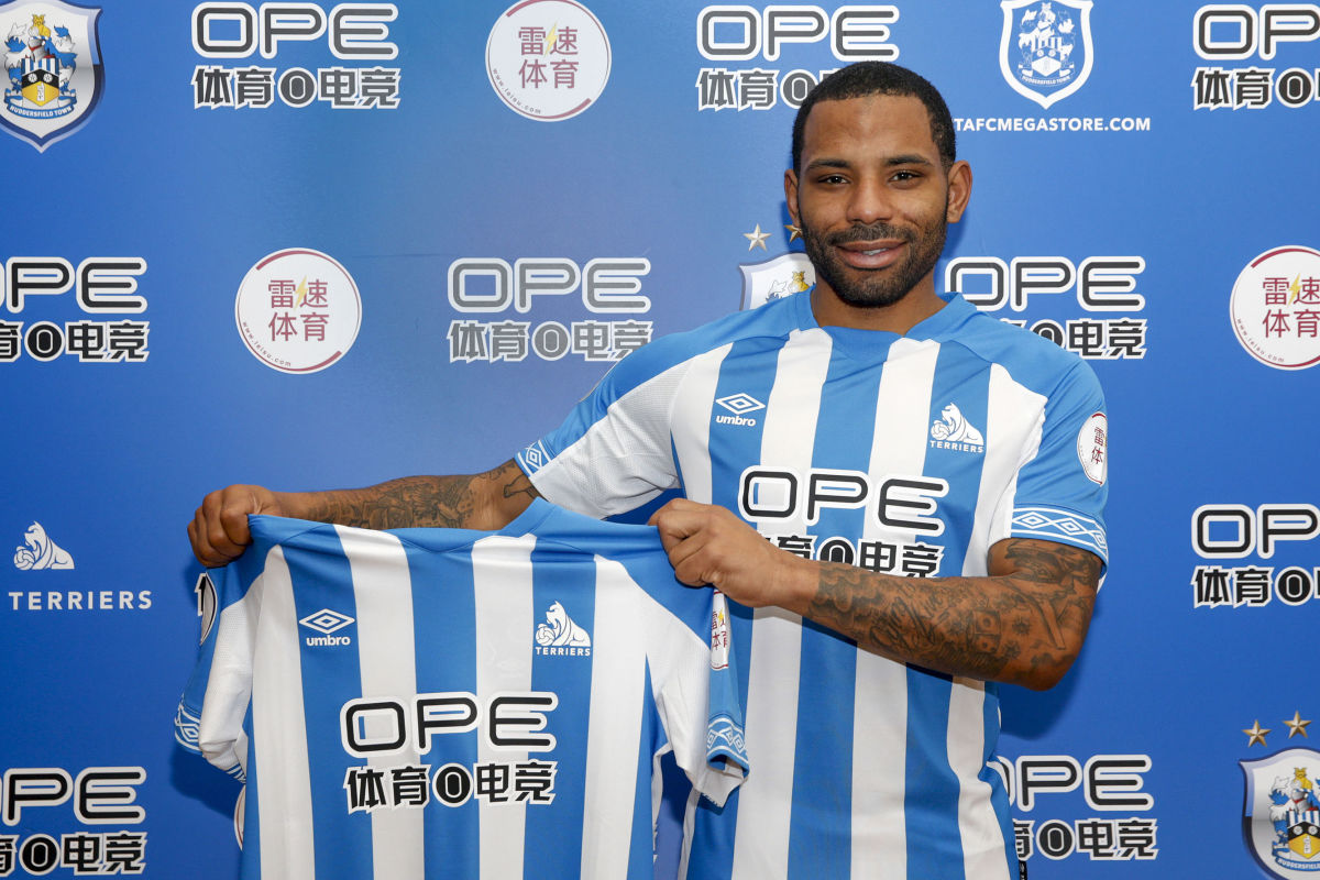huddersfield-town-unveil-new-loan-signing-jason-puncheon-5c2fa85747ea64a9aa000001.jpg