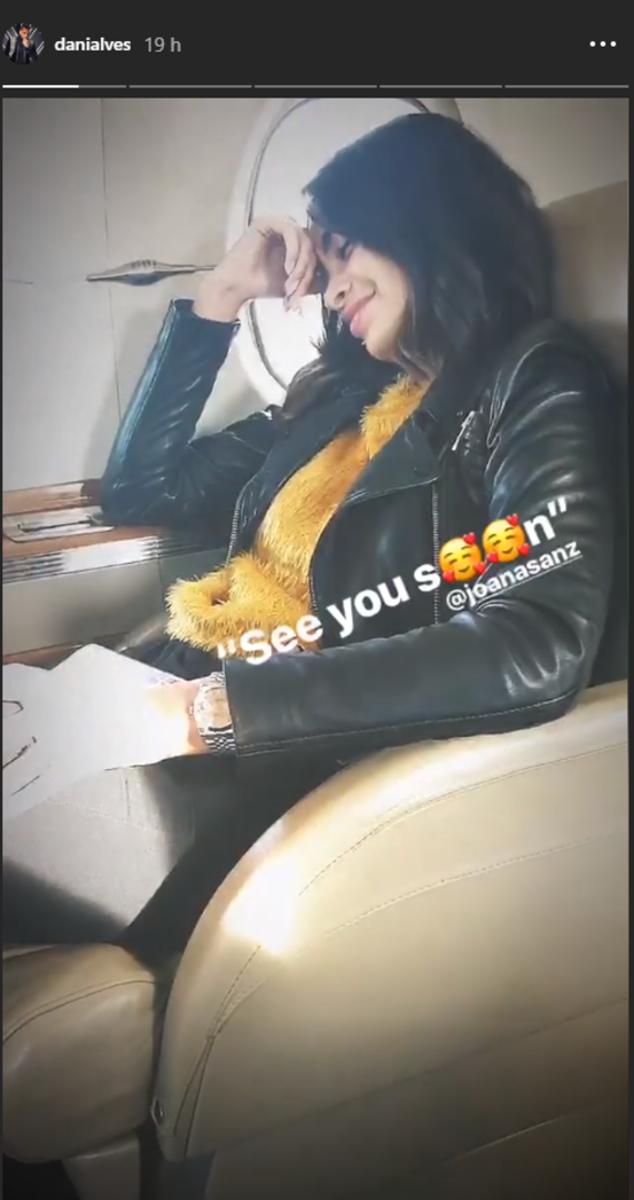 Stories de Dani Alves con Joana Sanz como protagonista.