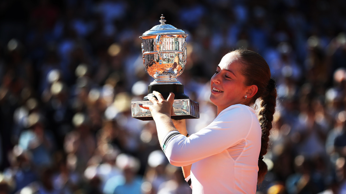 ostapenko-2019-french.jpg