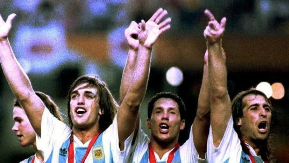 from-left-argentine-soccer-players-gabriel-batist-5c4b1a596a03121c15000001.jpg