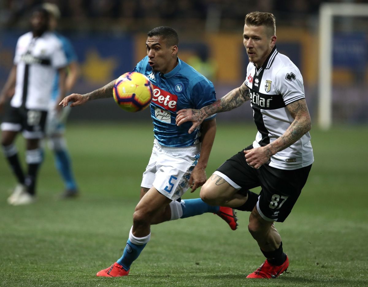 fbl-ita-seriea-parma-napoli-5c72e7ff529416c5ed000001.jpg
