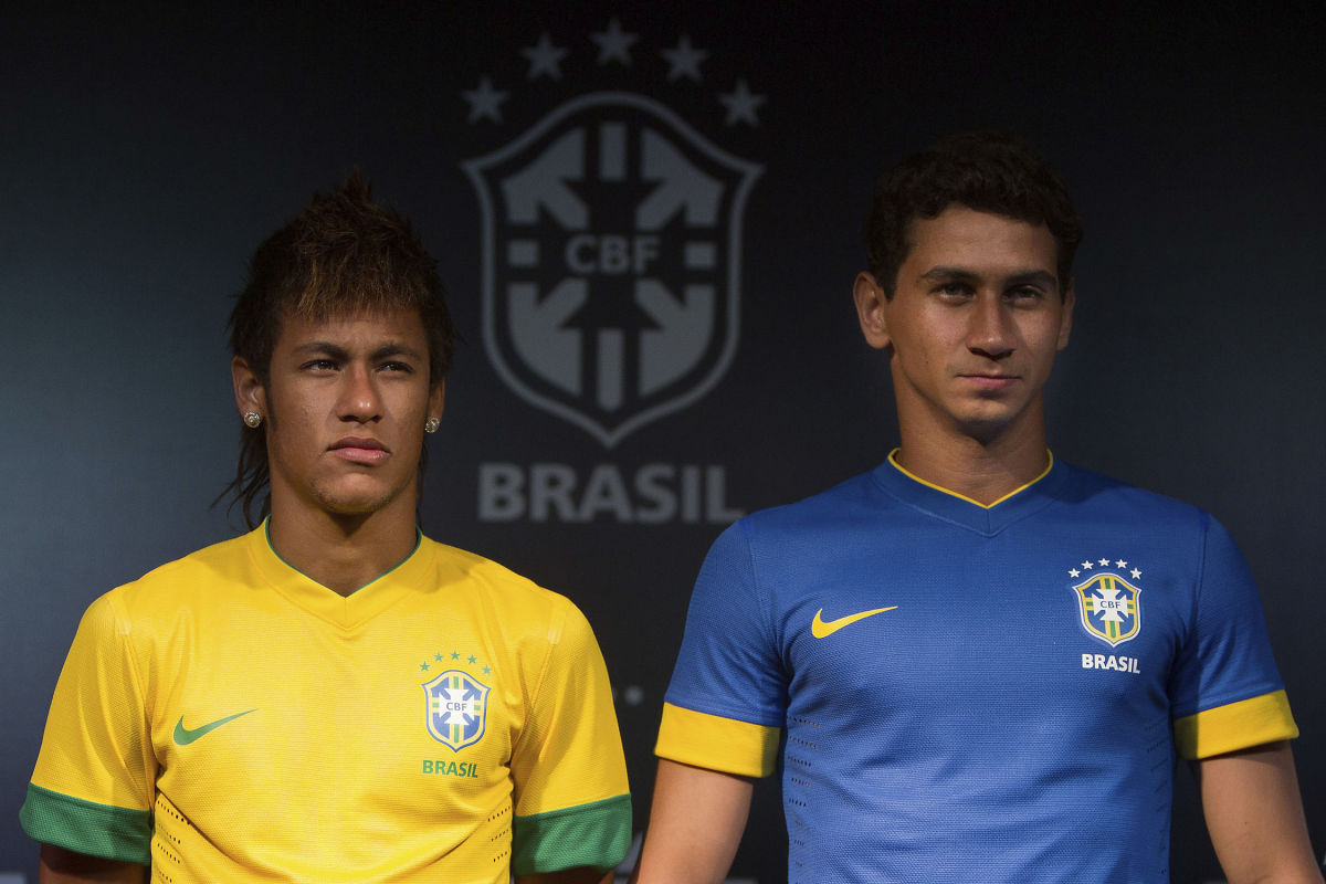 nike-unveils-brazil-new-kit-5d0def5521eb6a85f5000001.jpg