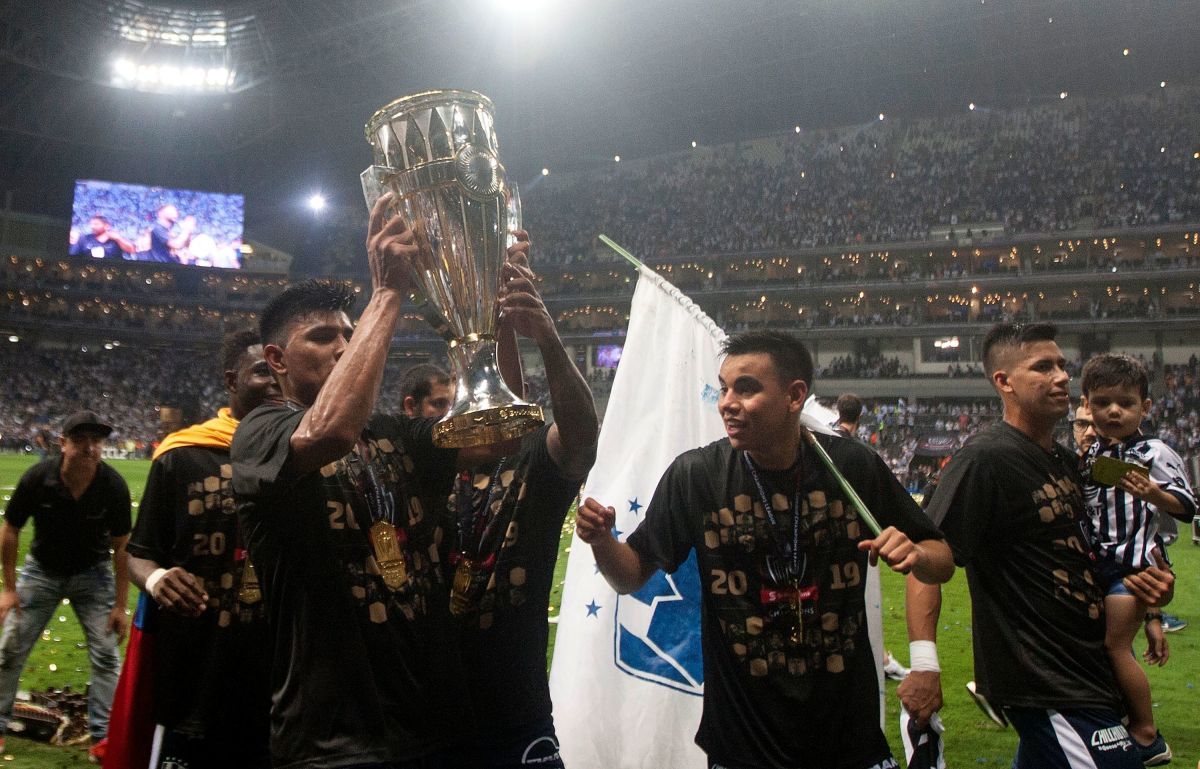 fbl-concacaf-monterrey-tigres-5cee18418110f5d14f000001.jpg