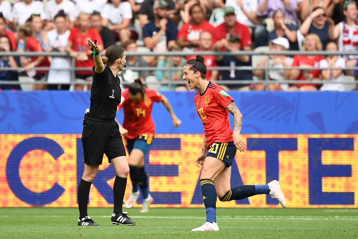 fbl-wc-2019-women-match41-esp-usa-5d110cad0255402f6c00001f.jpg