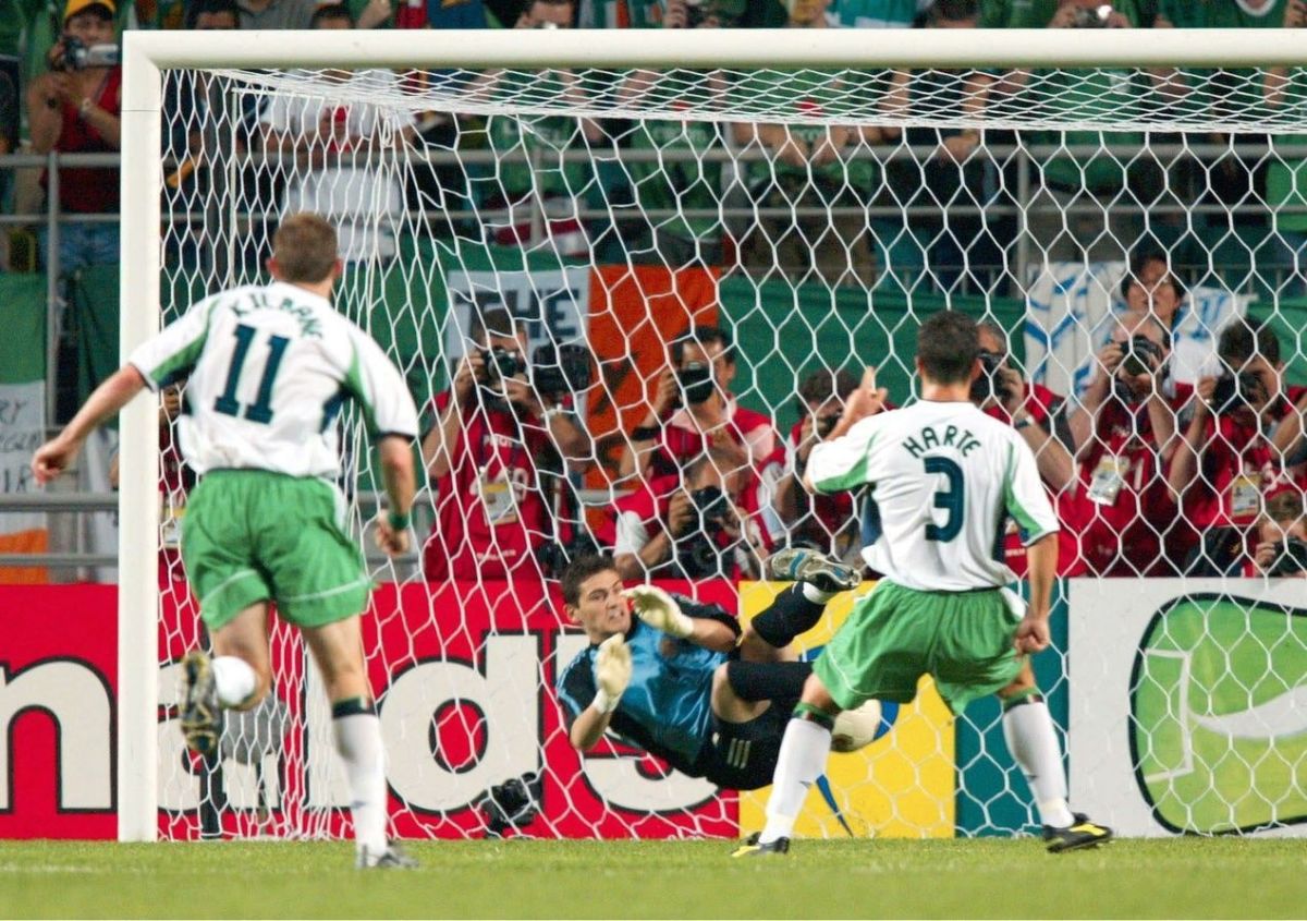 fussball-wm-2002-in-japan-und-korea-esp-irl4-3-n-e-5c614b9b633a4cae2c00000c.jpg