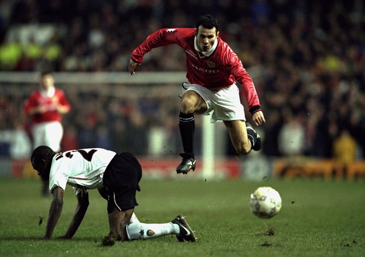 ryan-giggs-and-jocelyn-angloma-5cf63ec2231212862200000a.jpg