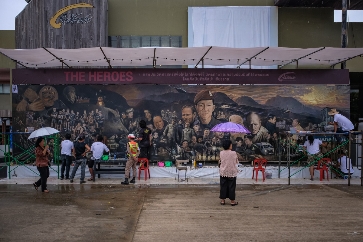 thai-cave-soccer-team-mural-wideshot_0.jpg