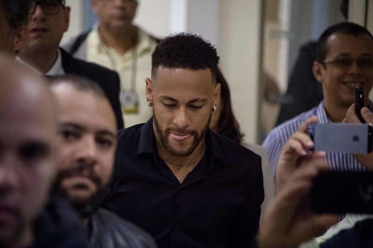 fbl-bra-crime-abuse-accusation-neymar-5cfe578d64331a3a8a000001.jpg