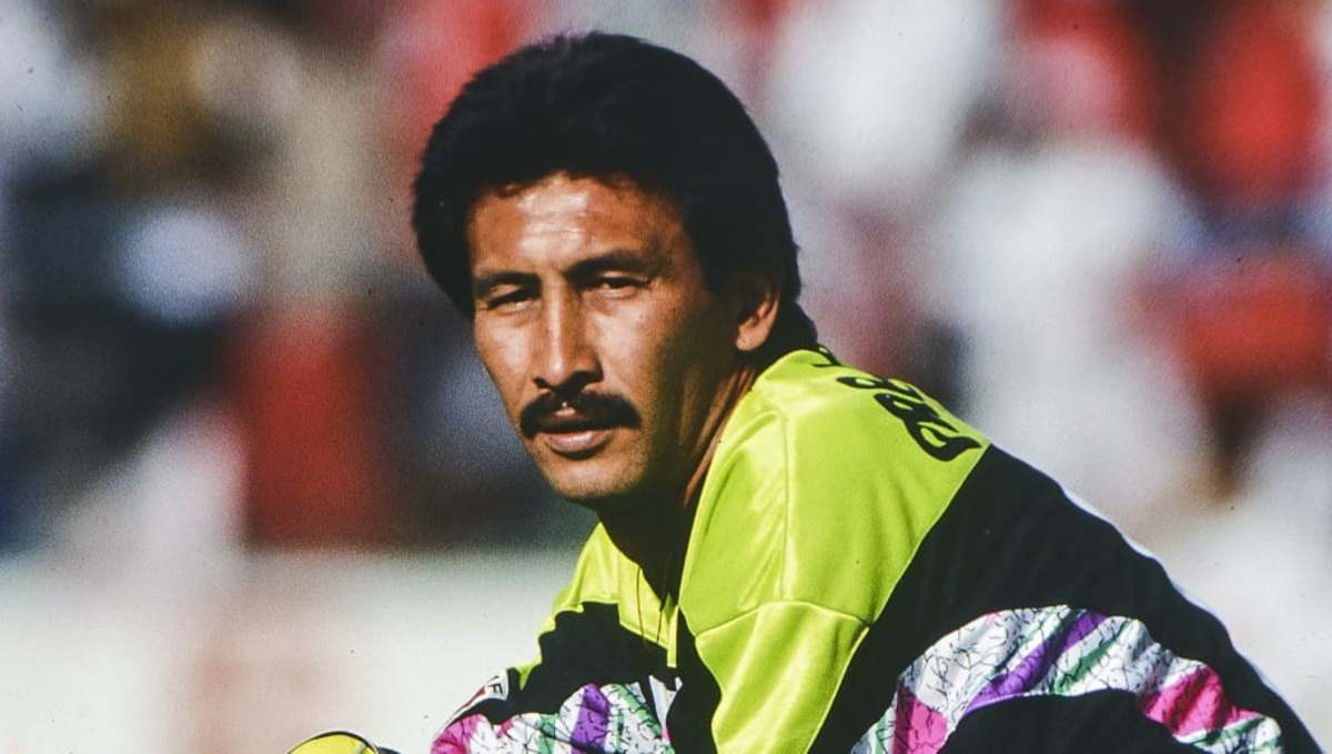 portraits-of-mexican-goalkeeper-legend-pablo-larios-5c543cc7c1ccd838ac000001.jpg