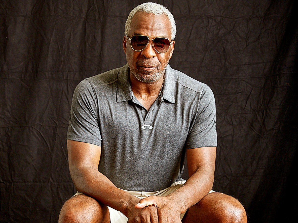 charles-oakley-retired-athletes-watn.jpg