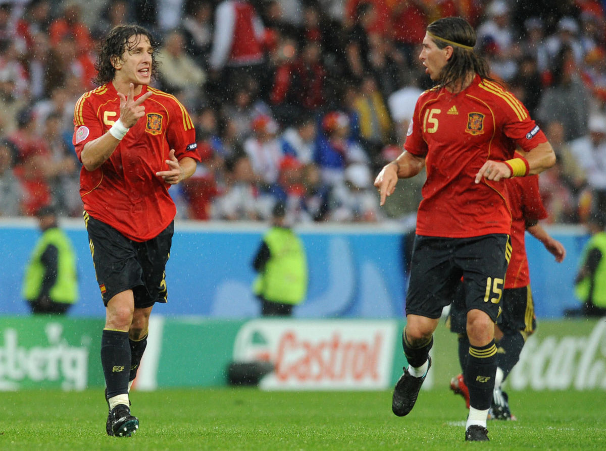 spanish-defender-carles-puyol-l-gestur-5d10ddce7e90267e89000001.jpg