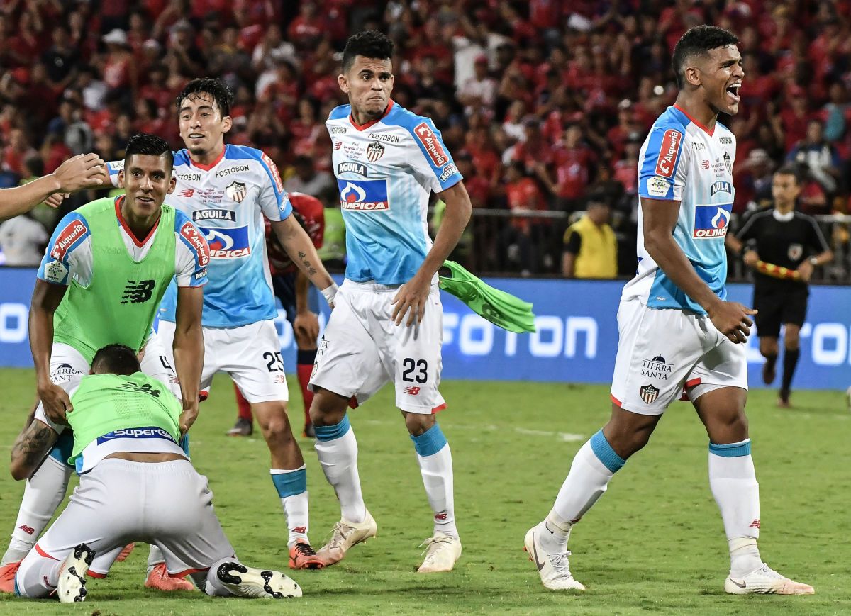 independiente-v-junior-torneo-clausura-liga-aguila-2018-5cc0aca90bde22513d000001.jpg