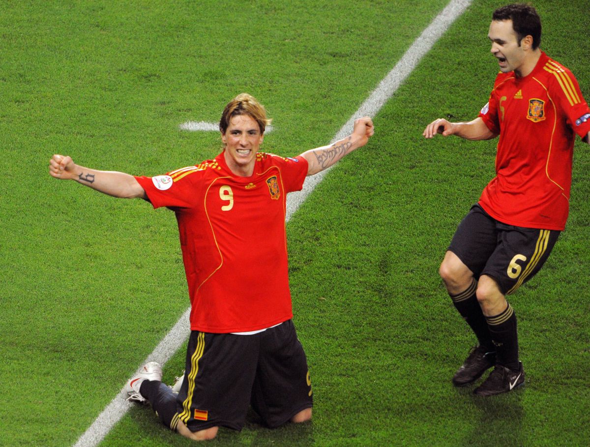 spanish-forward-fernando-torres-l-cele-5c7a6b3b923e45d26d000001.jpg
