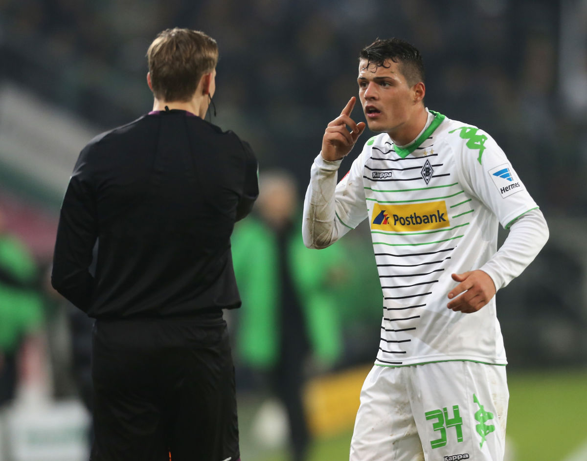 borussia-moenchengladbach-v-fc-schalke-04-bundesliga-5d57f26e87ca98d6b3000001.jpg