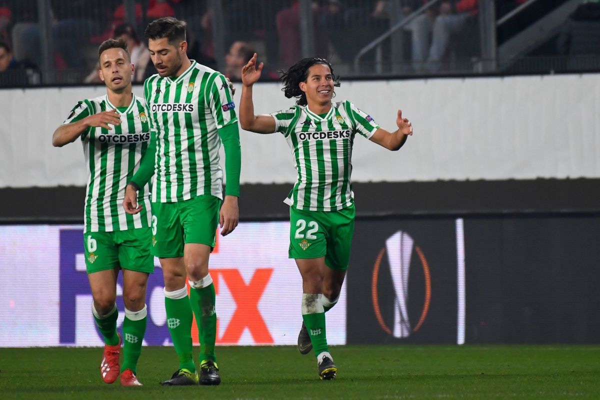 diego-lainez-en-el-betis-5d1d43ead8329706ed000001.jpg