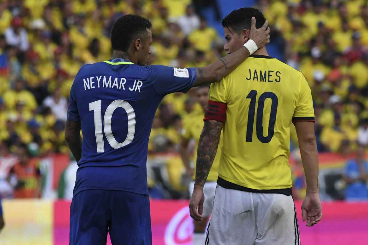 topshot-fbl-wc-2018-col-bra-5d52eeab29533e64cc000002.jpg