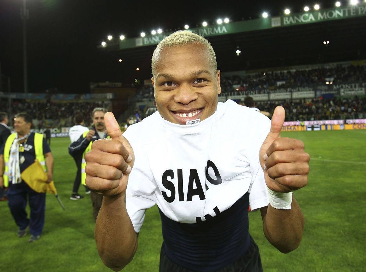 parma-fc-v-as-livorno-calcio-serie-a-5d0a3fb793e844164d000001.jpg