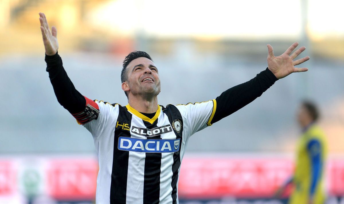 udinese-calcio-v-ac-chievo-verona-serie-a-5d0a3f8f0674e61123000001.jpg