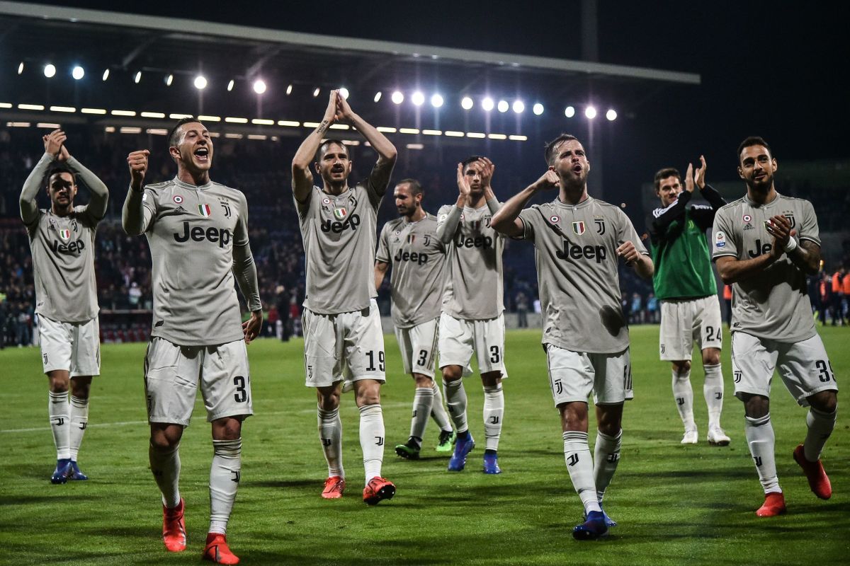 fbl-ita-seriea-cagliari-juventus-5ca8921acef76d149e000002.jpg