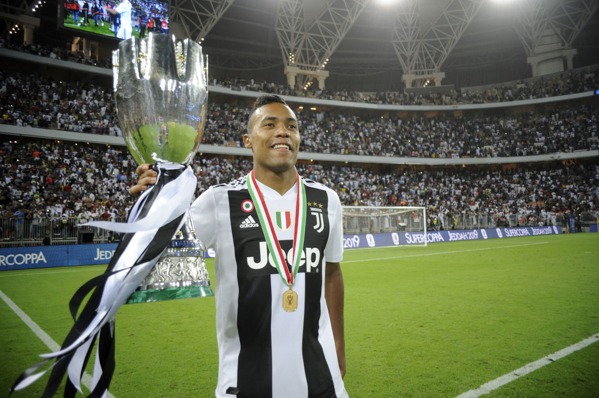 juventus-v-ac-milan-italian-supercup-5c6ebf972b25046b01000001.jpg