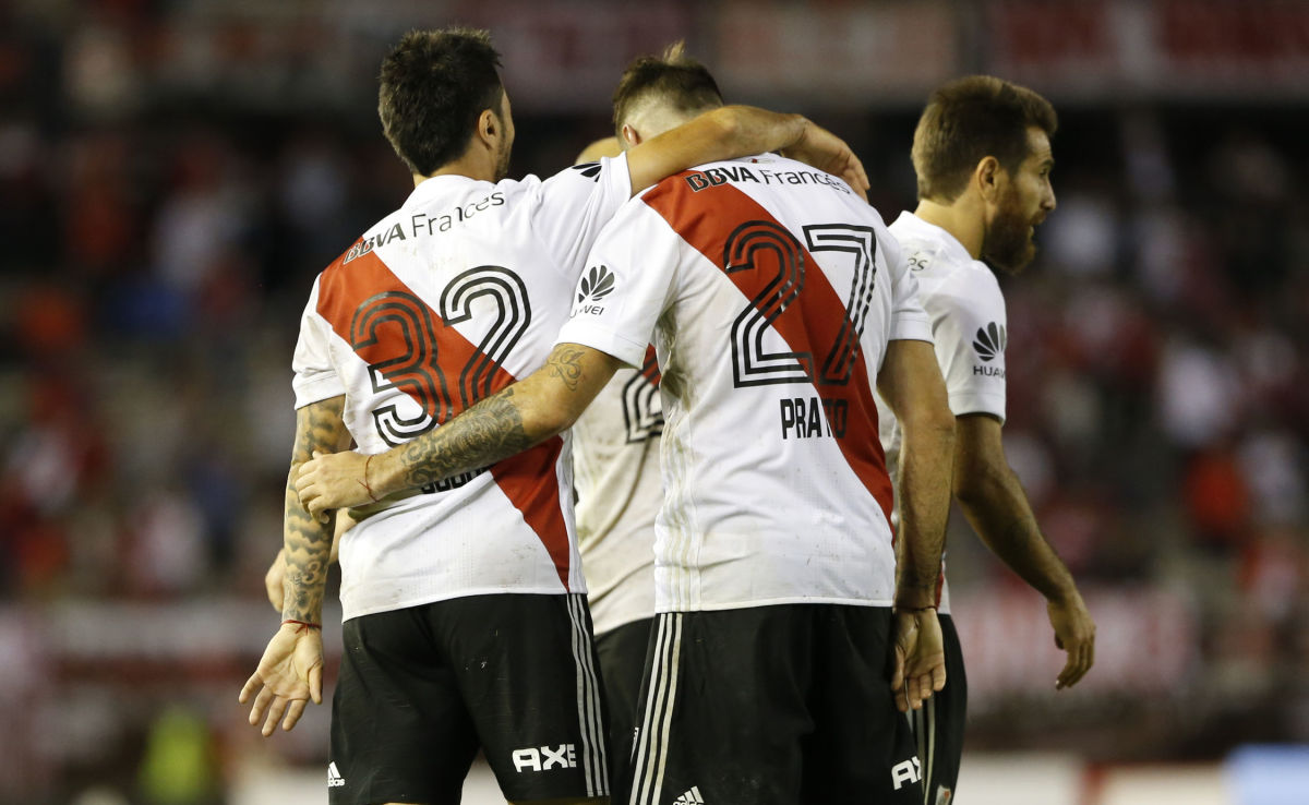 river-plate-v-estudiantes-superliga-2017-18-5d62c060ac9844f45200001f.jpg