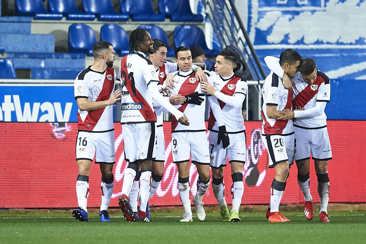 deportivo-alaves-v-rayo-vallecano-de-madrid-la-liga-5c659fa4b0d66f5047000001.jpg