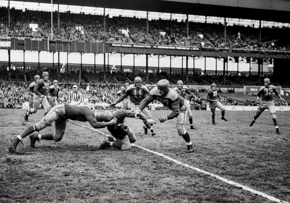 NFL history 100 photos that tell story of football Sports Illustrated