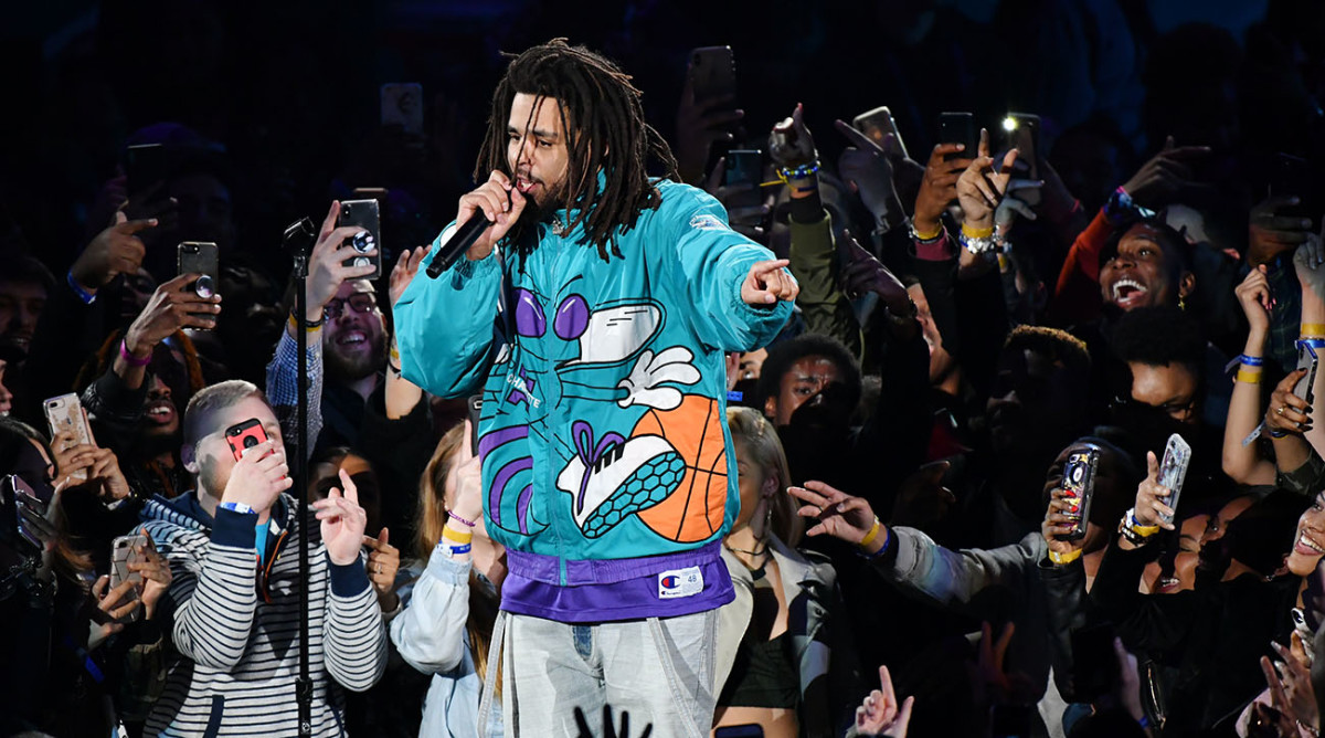 j-cole-throwback-jersey-nba-all-star-game.jpg
