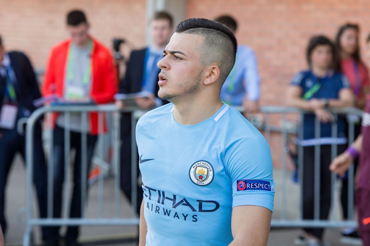 manchester-city-v-fc-barcelona-uefa-youth-league-semi-final-5cebe558c921d1e7d1000001.jpg