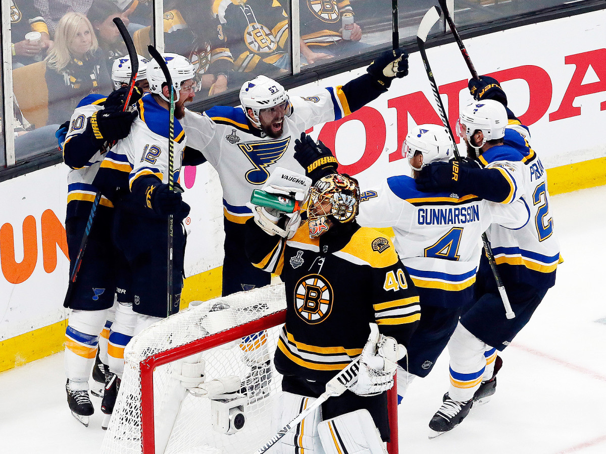 blues-bruins-goal-inline.jpg