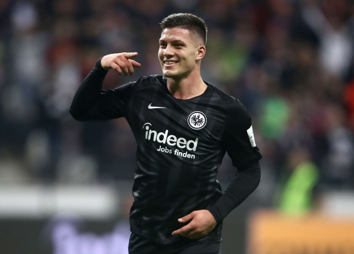 eintracht-frankfurt-v-fc-schalke-04-bundesliga-5c53506eb0735d03c8000005.jpg