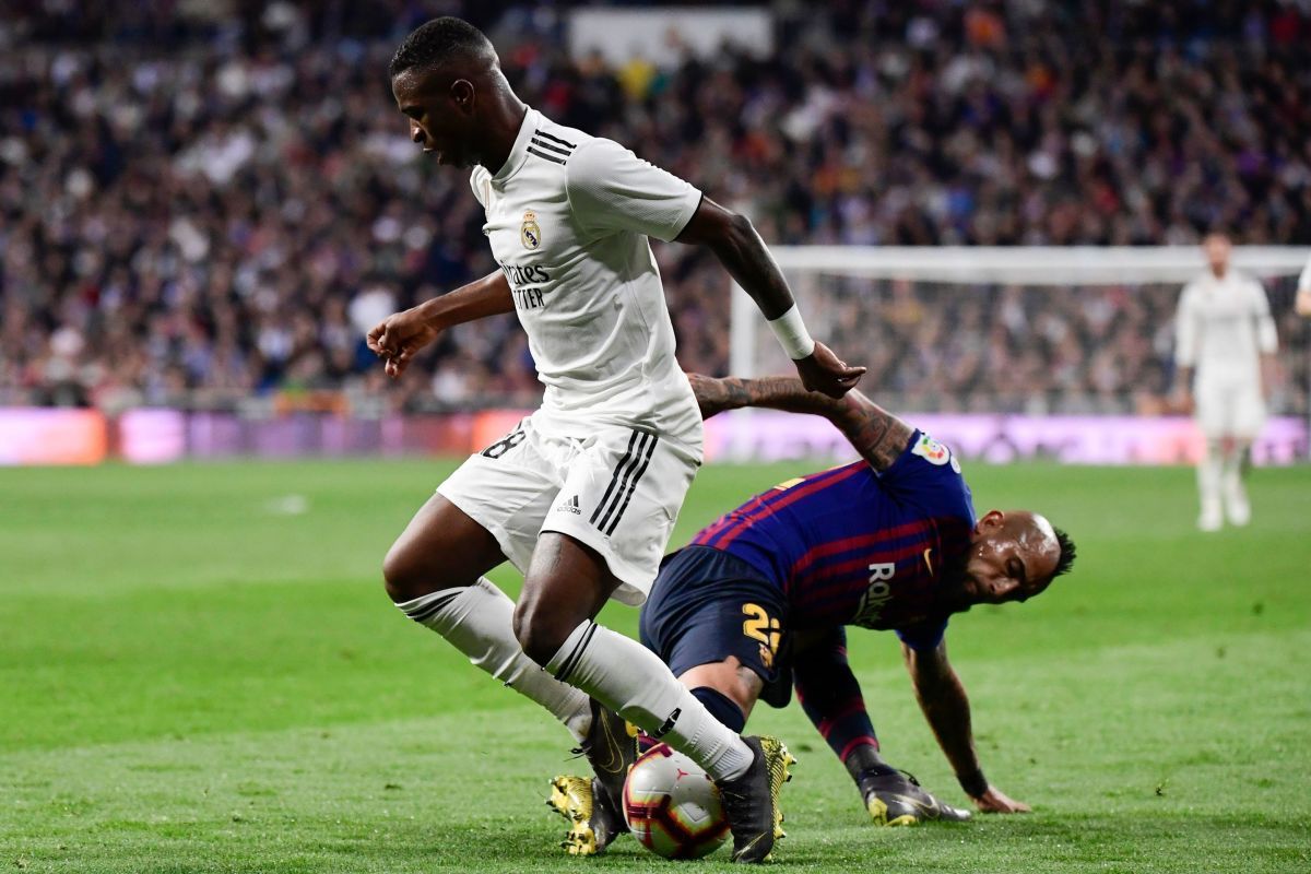 fbl-liga-esp-real-madrid-barcelona-5d5128ff153d84183e000001.jpg