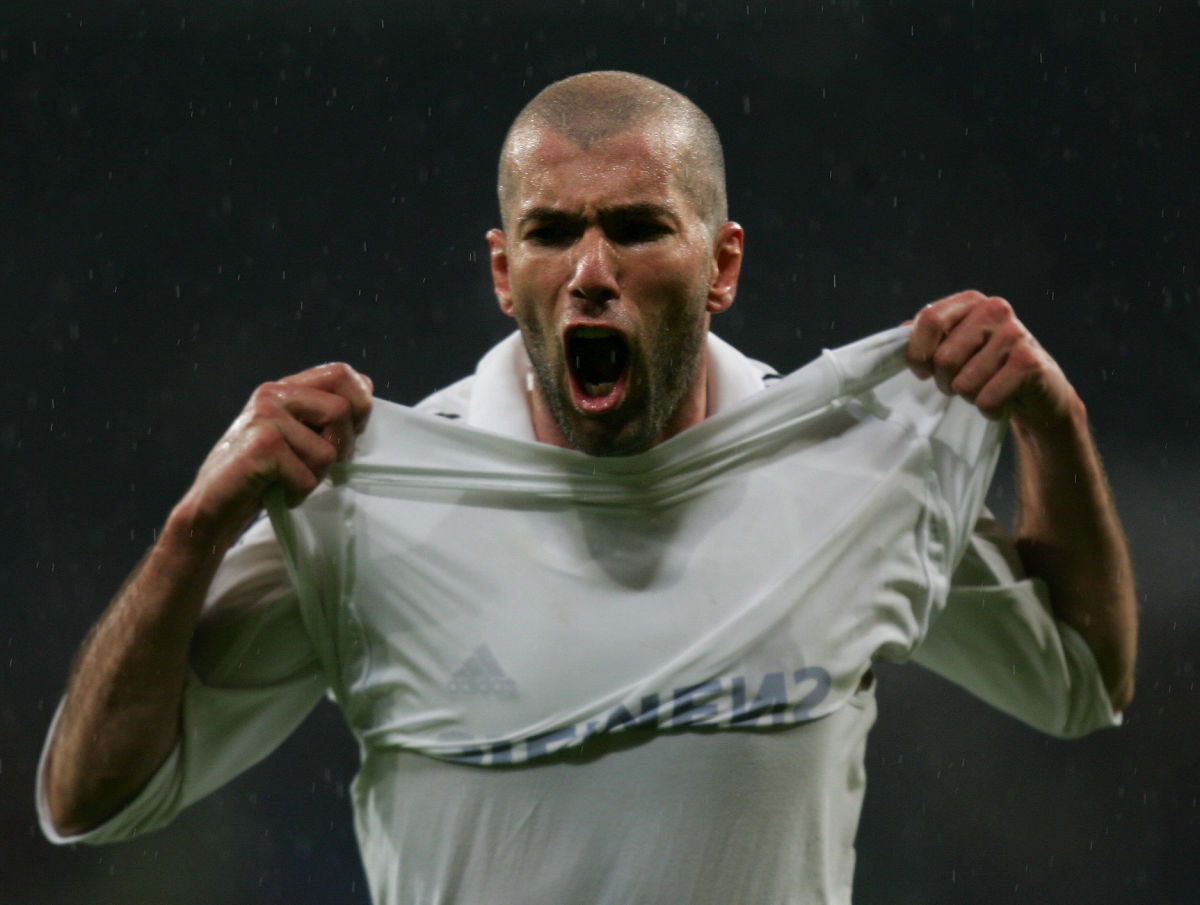 real-madrid-s-zinedine-zidane-celebrates-5d6e46e04cd58081d0000001.jpg