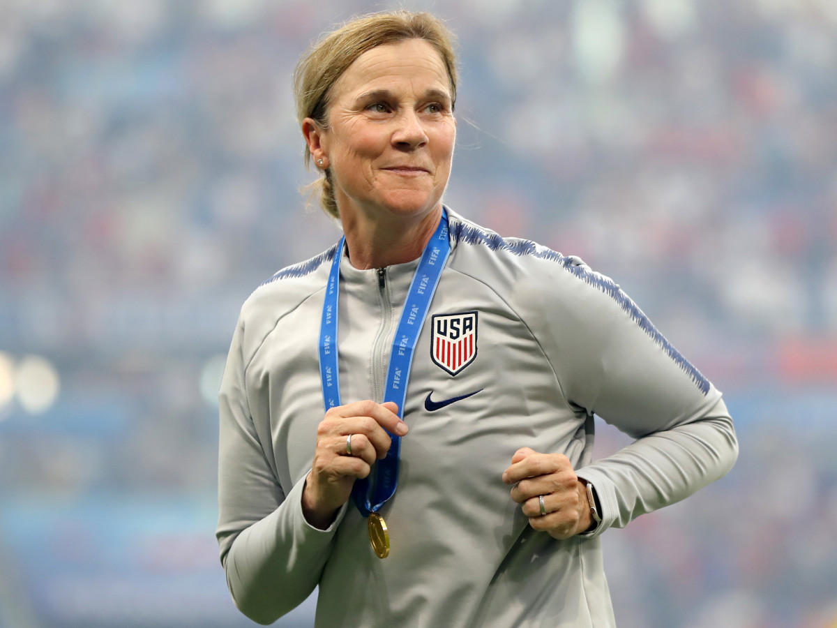 https://www.si.com/.image/t_share/MTY4MDA3Mjg0NDk3NjU1MDU3/jill-ellis-winners-medal-wwcjpg.jpg