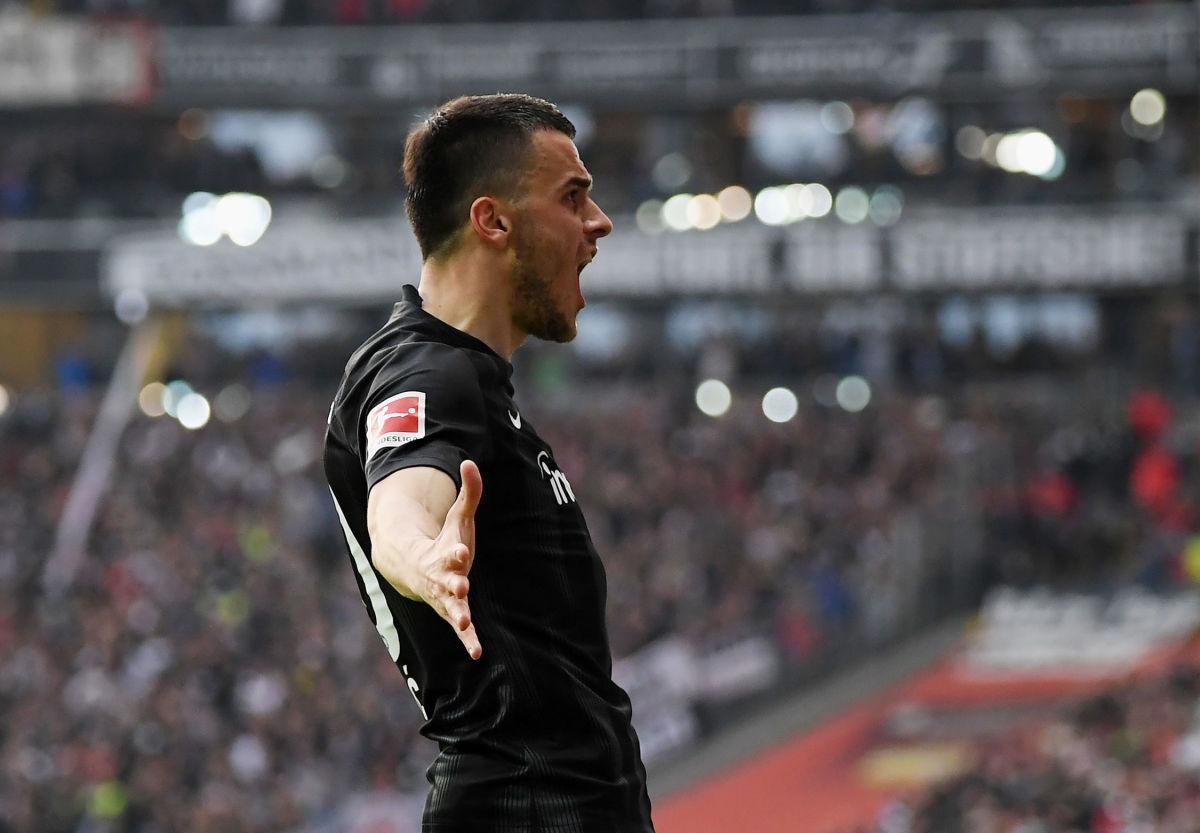 eintracht-frankfurt-v-vfb-stuttgart-bundesliga-5ca5e9ebce60b7361b00000a.jpg