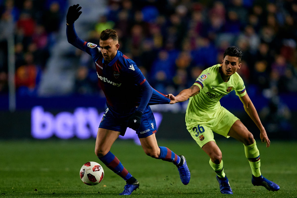 levante-v-fc-barcelona-copa-del-rey-round-of-16-5c4b09a96a03129be7000001.jpg