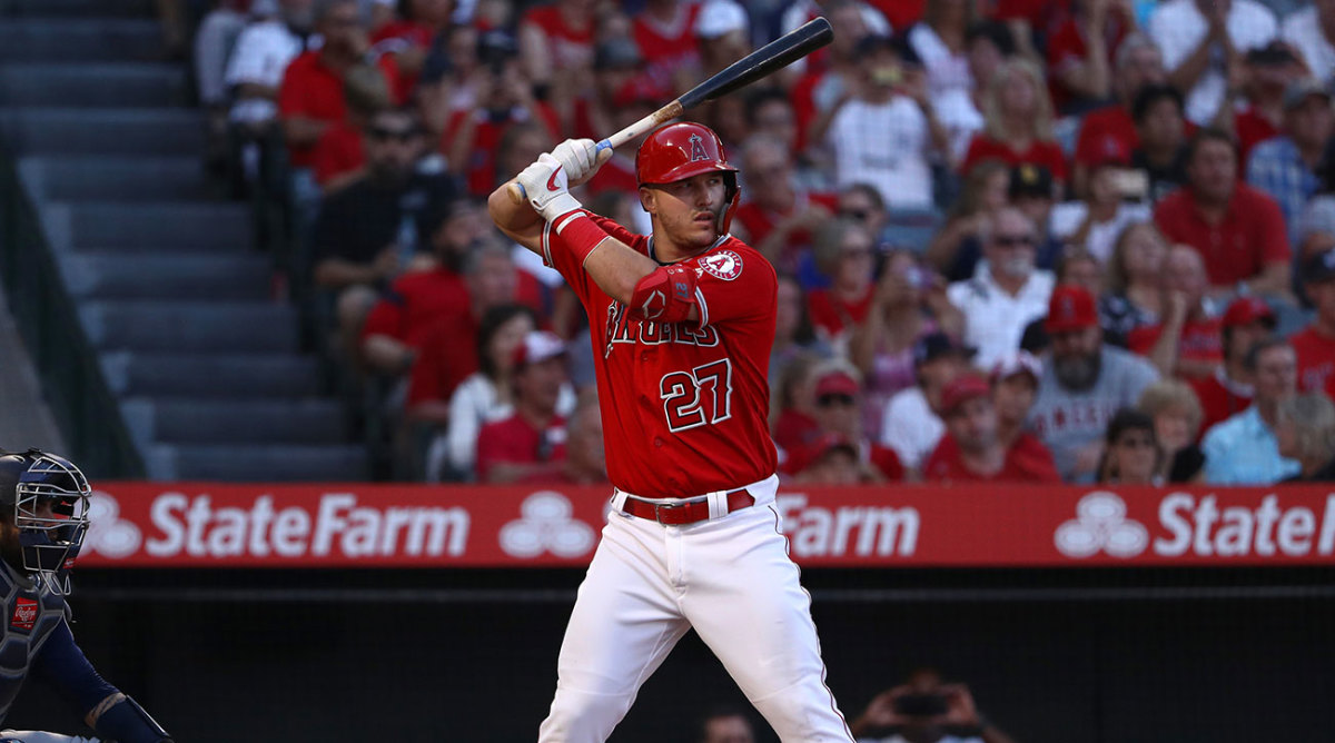 Mike Trout injury Angels star exits vs Mariners with right calf