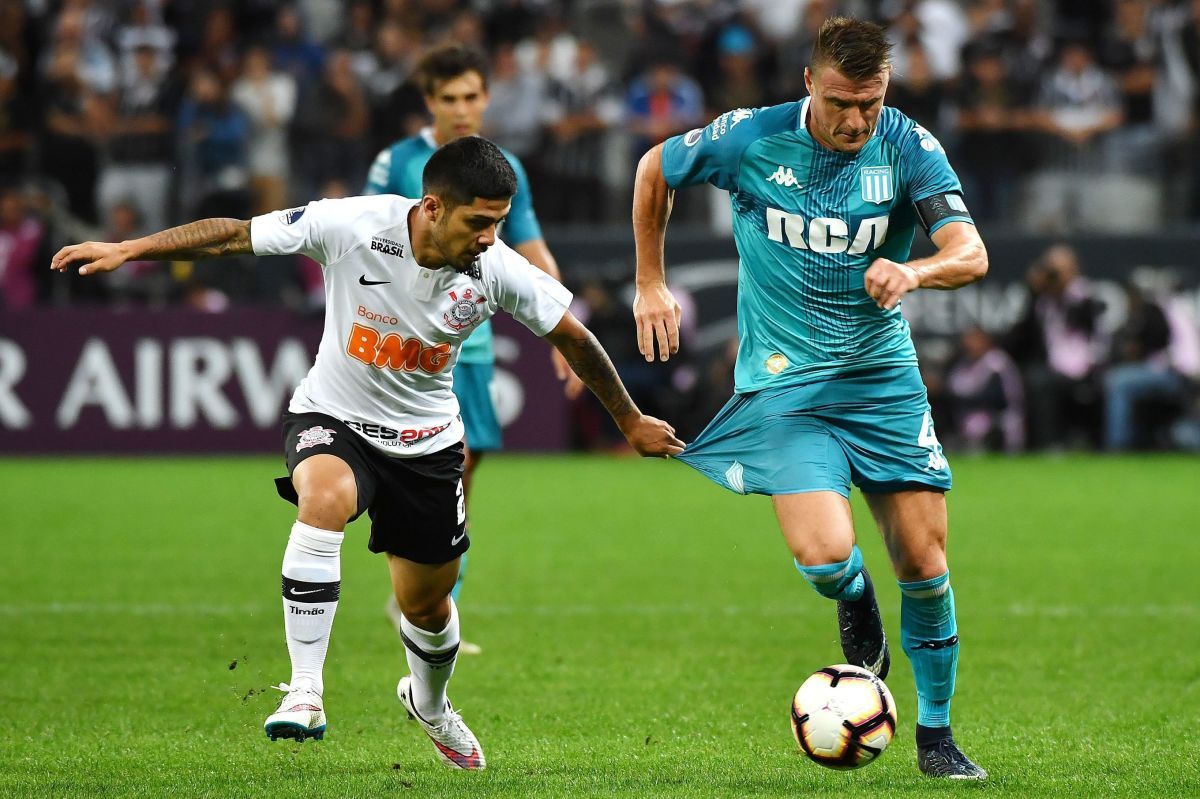 fbl-sudamericana-corinthians-racing-5ce9842eb8544dcdb9000001.jpg