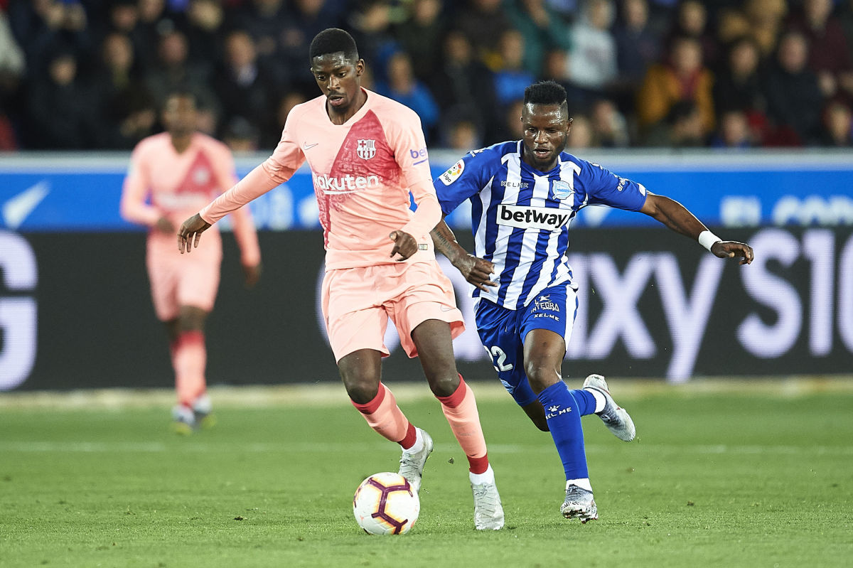 deportivo-alaves-v-fc-barcelona-la-liga-5d232b1b269a00e8f0000025.jpg
