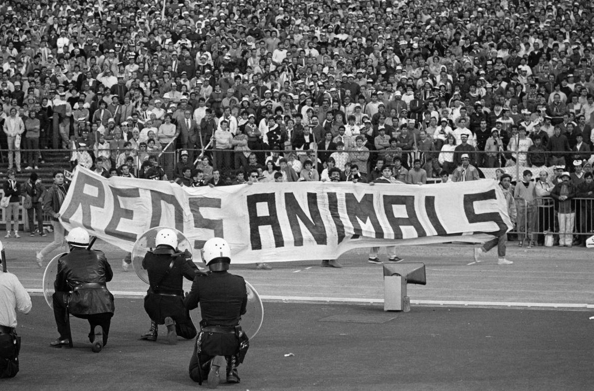 football-heysel-disaster-violence-5d0cbf396659bdd0f5000001.jpg