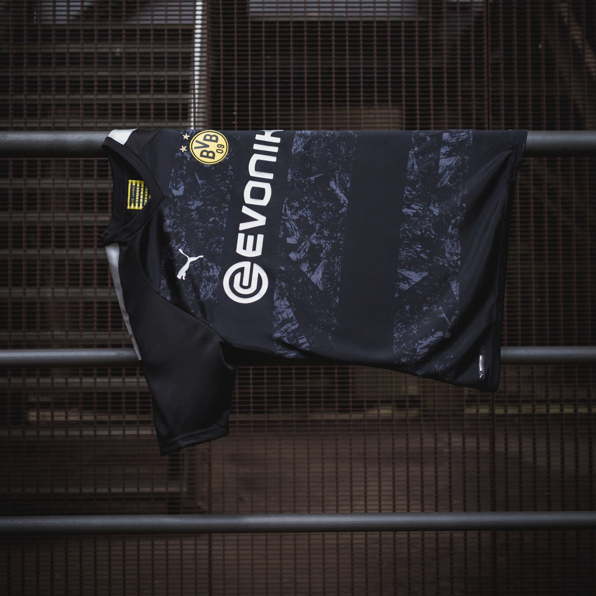 Borussia Dortmund Unveil Sleek New Black & Silver Away Kit for