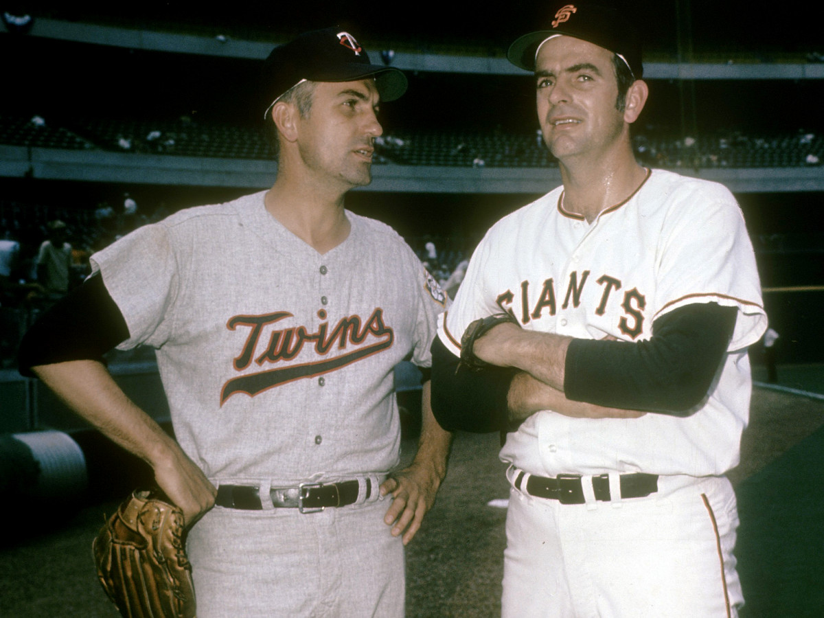 The moonshot story of Giants' Gaylord Perry was labeled a 'legend' by  Snopes. Is that fair?