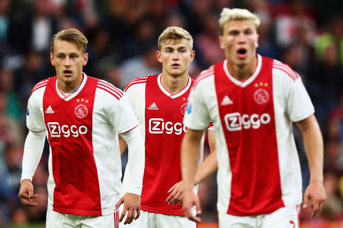 ajax-v-emmen-eredivisie-5c9b3bd82cf1f5766b000001.jpg